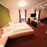 Hotel Obermayr 3*