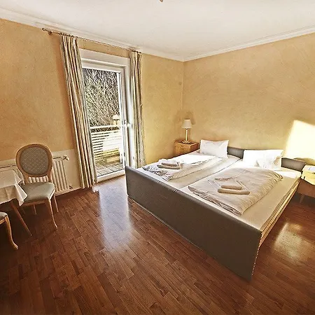 Отель Obermayr